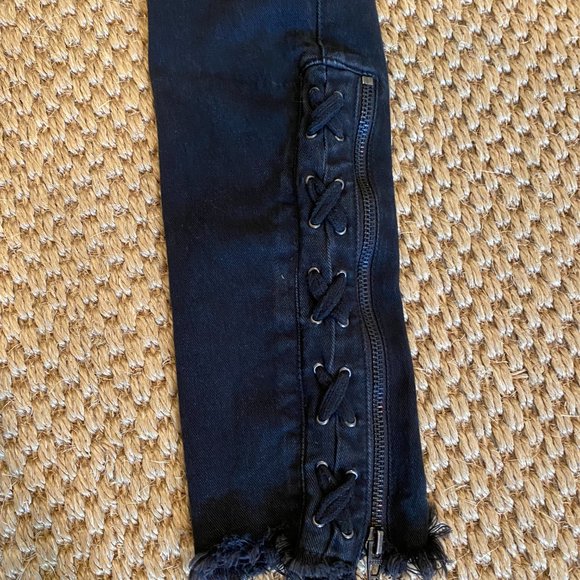 BLANKNYC Jeans with Ankle Zipper and X Detailing - Picture 3 of 4